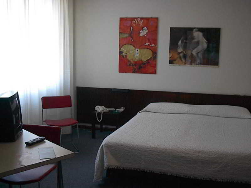 Albergo Residence Italia Vintage Hotel Pordenone Exteriör bild